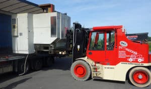 Lutter Spedition NRW - Betriebsumzüge - Maschinentransport - Logistik - Maschinenverladung mit Elektrostapler